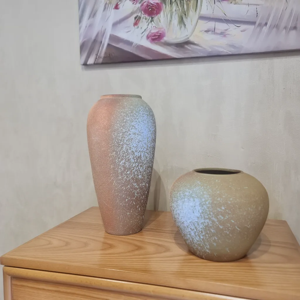 Rustic Glow Vase (M).png