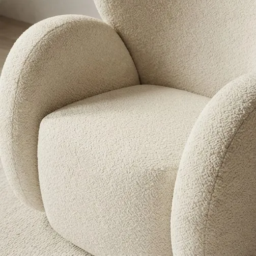Hol Armchair2.webp