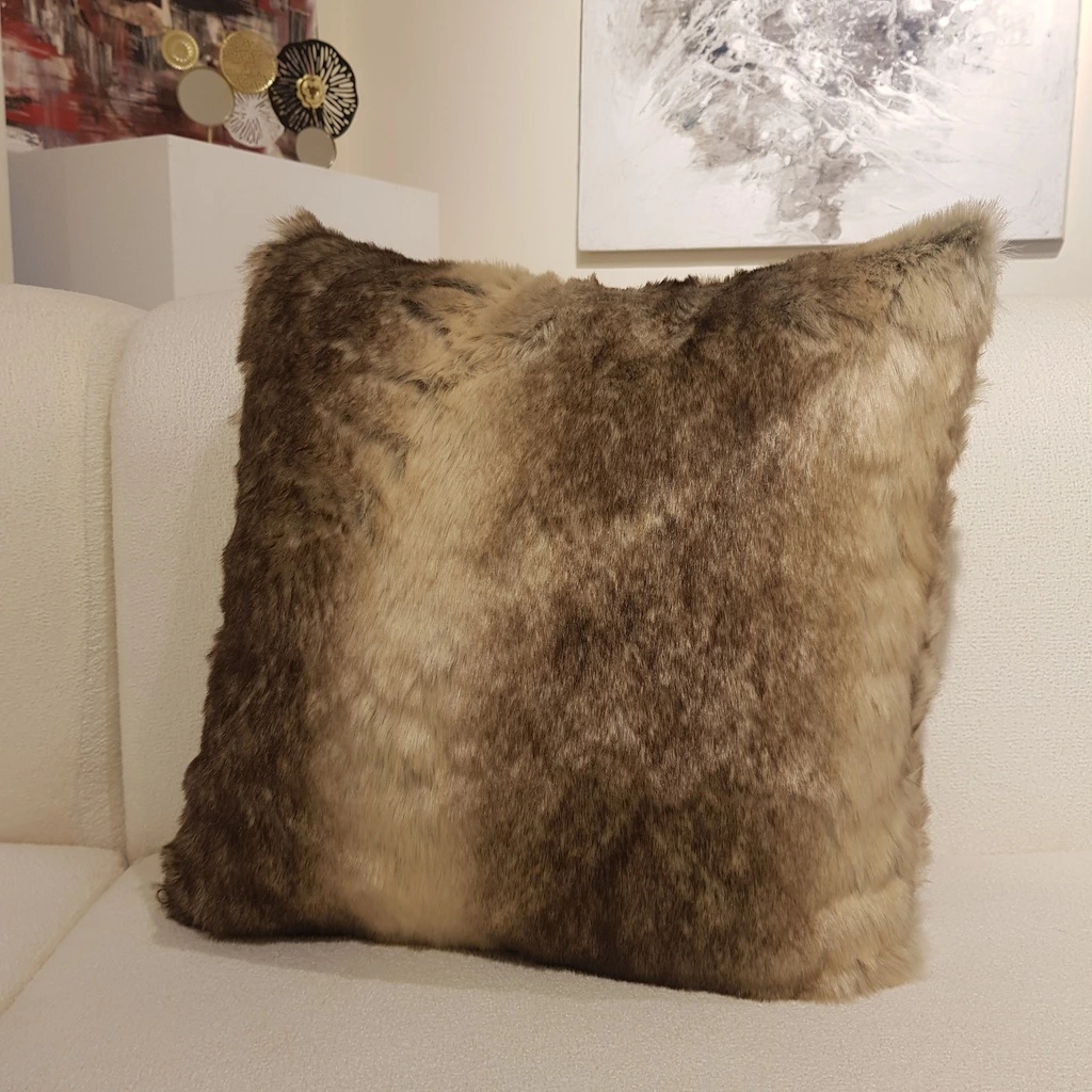 Cushion%20-%20Furs%20-%20Brown