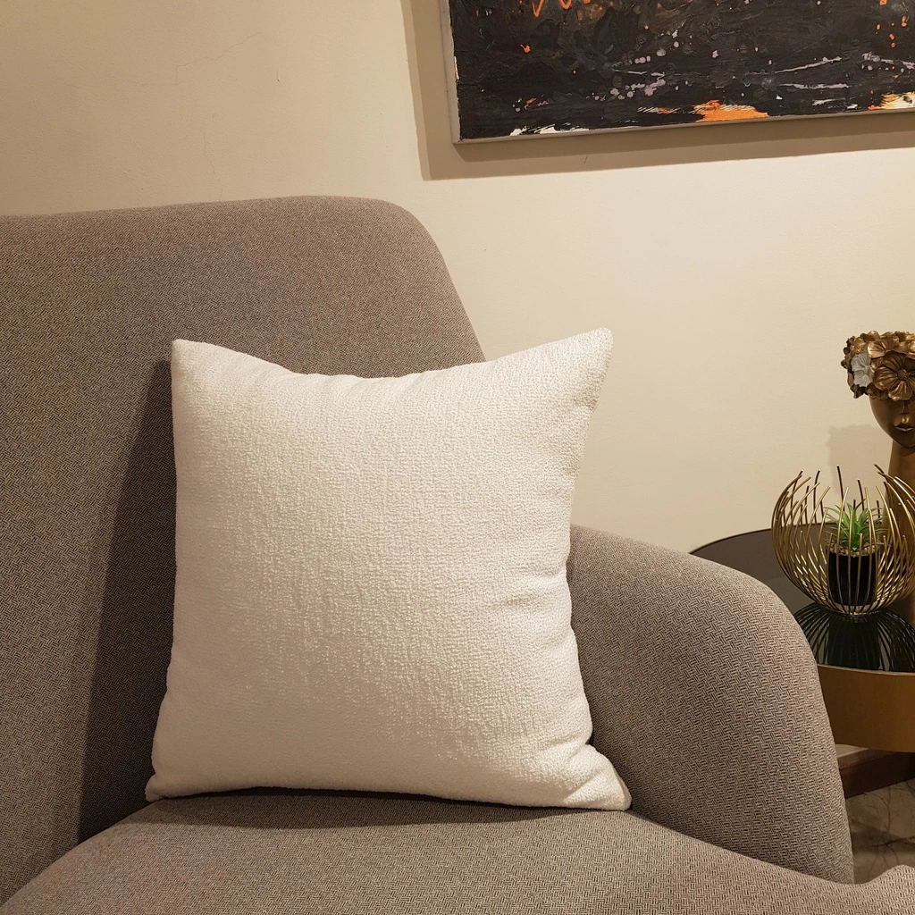 Cushion%20-%20Boucle%20-%20Off-White
